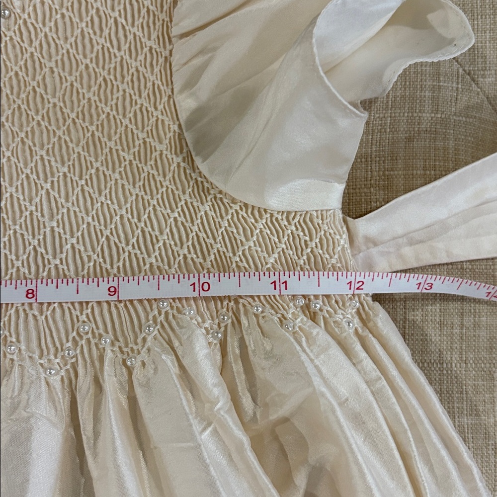 Elegant Silk Cream Dress with Bonnet - Picture 7 of 7